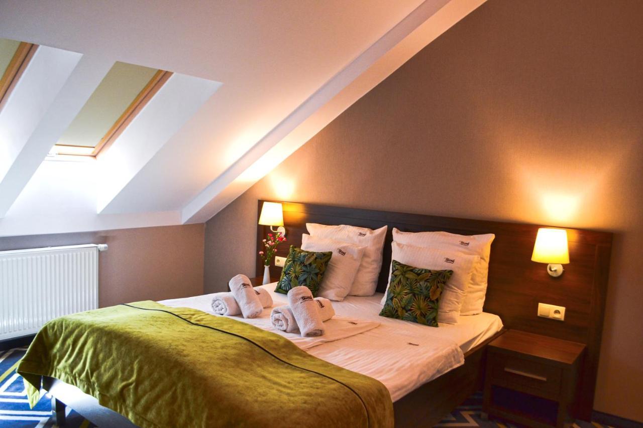 Hotel & Browar Slociak オポーレ エクステリア 写真