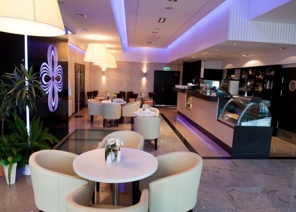 Hotel & Browar Slociak オポーレ エクステリア 写真